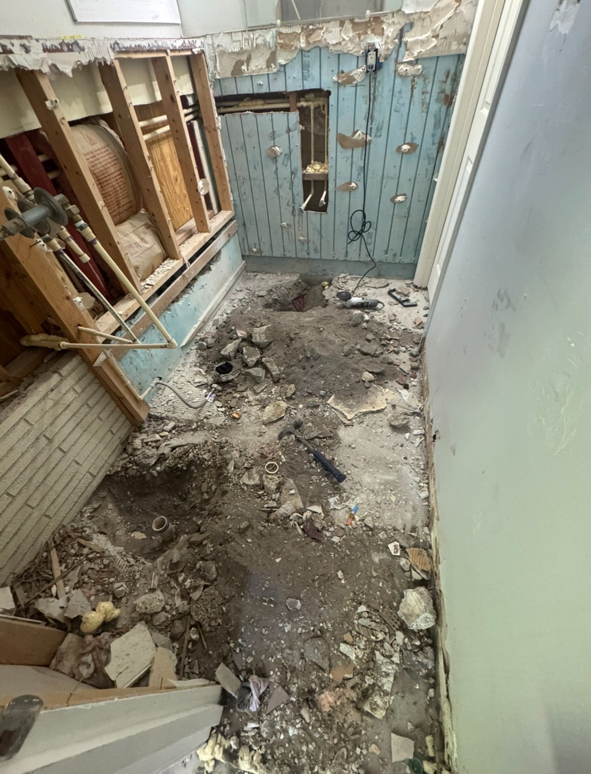 DC68FAA8-2A95-417C-8C3B-D8803CBED75D